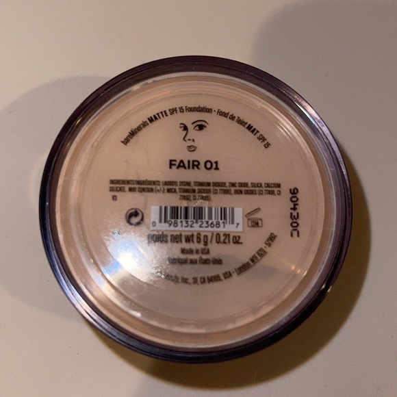 BareMinerals Matte Fair 01 - Picture 3 of 6